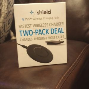 BRAND NEW flat phone charger.